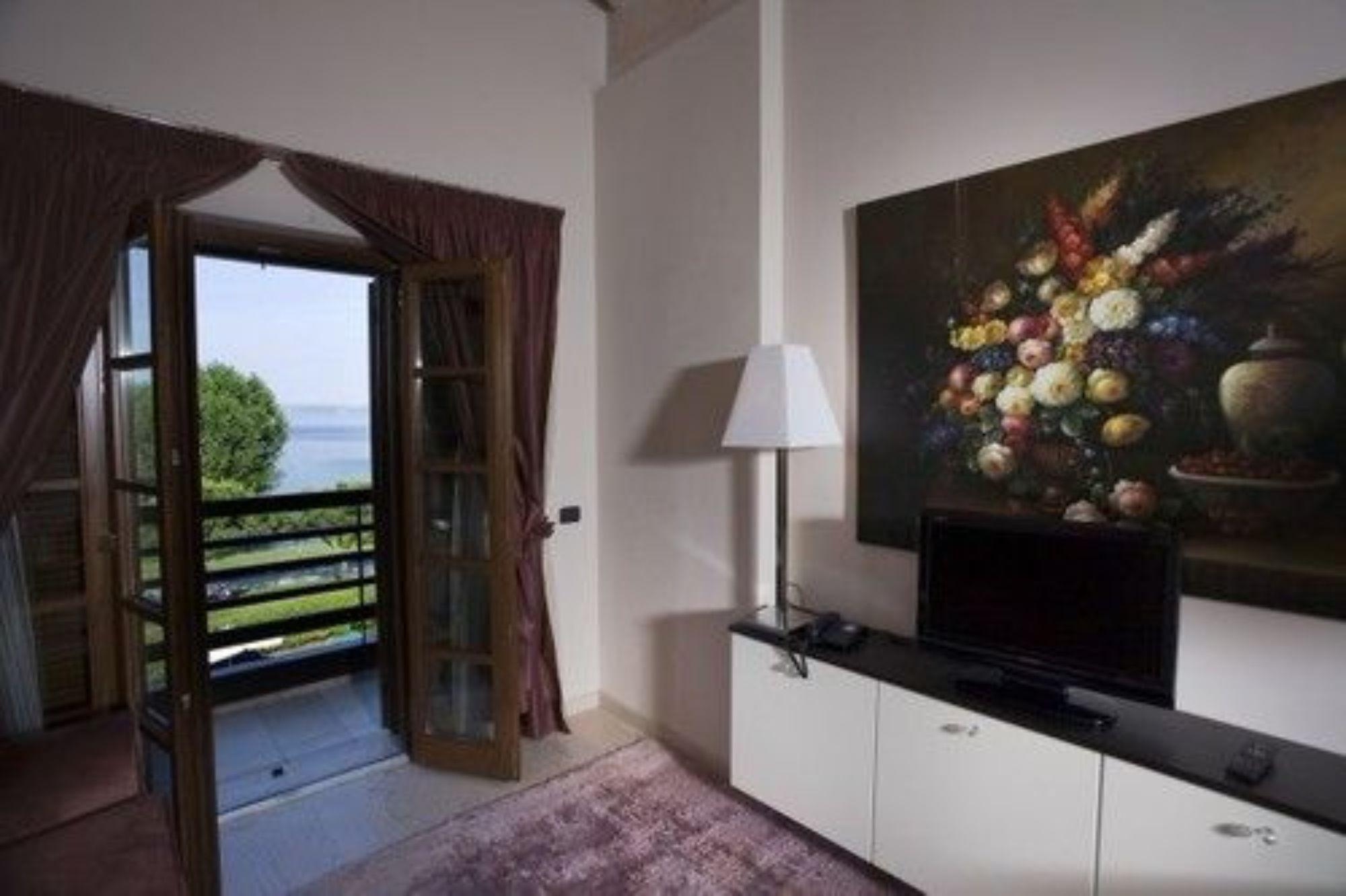 Alexandra Aparthotel 3*
